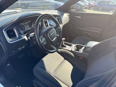 Used 2019 Dodge Charger SXT RWD image 13