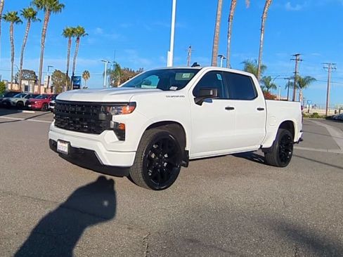 Used 2022 Chevrolet Silverado 1500 Custom RWD image 3