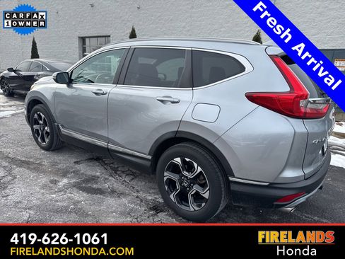 Used 2017 Honda CR-V Touring image 3