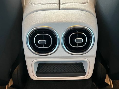 Certified 2024 Mercedes-Benz C 300 4MATIC Sedan image 21