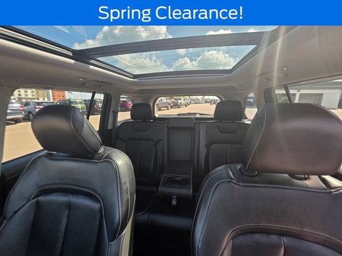 Used 2022 Jeep Grand Cherokee Limited AWD/4WD image 26