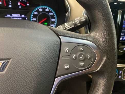 Used 2023 Chevrolet Traverse LS FWD image 15