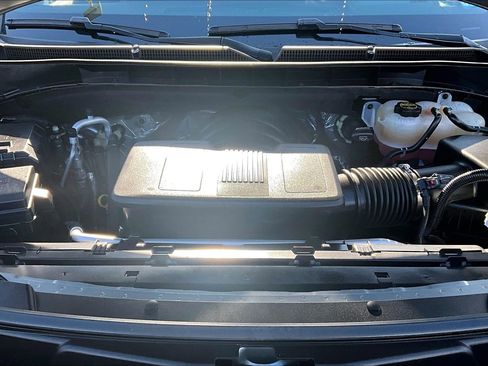 Used 2024 GMC Yukon AT4 w/ AT4 Premium Plus Package image 10