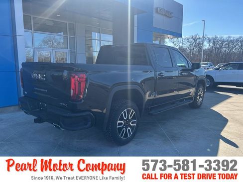 Certified 2020 GMC Sierra 1500 AT4 w/ AT4 Premium Package image 4