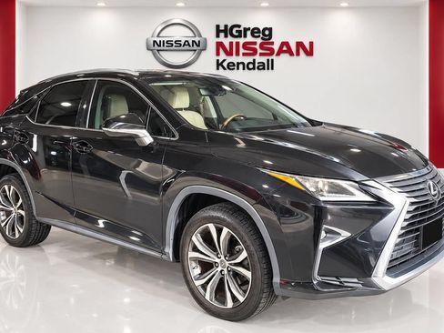 Used 2017 Lexus RX 350 FWD w/ Premium Package image 3