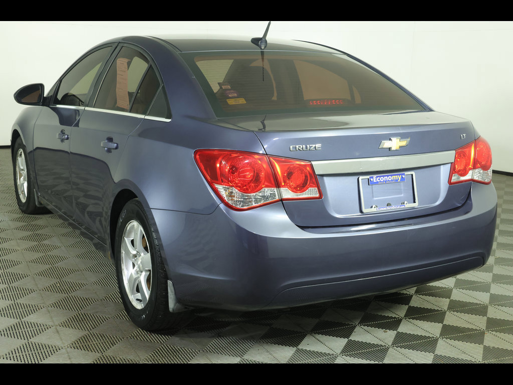 Used 2013 Chevrolet Cruze LT FWD image 9