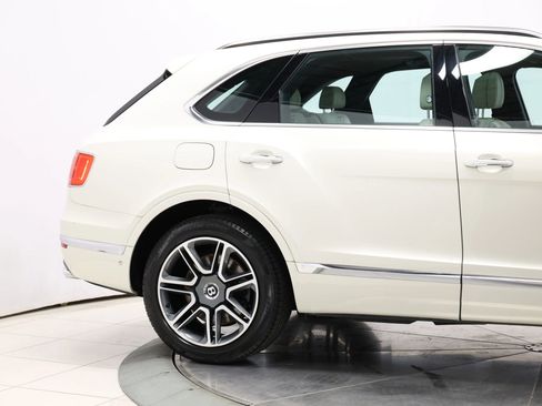 Used 2018 Bentley Bentayga Onyx Edition AWD/4WD image 94
