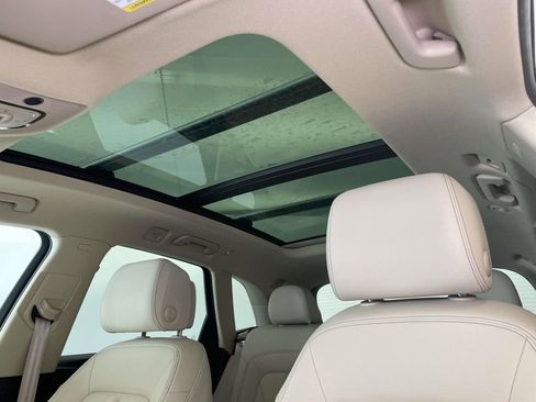 Certified 2023 Audi Q5 2.0T Premium w/ Convenience Package AWD/4WD image 18