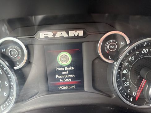 Used 2024 RAM 2500 Big Horn w/ Bed Utility Group AWD/4WD image 11