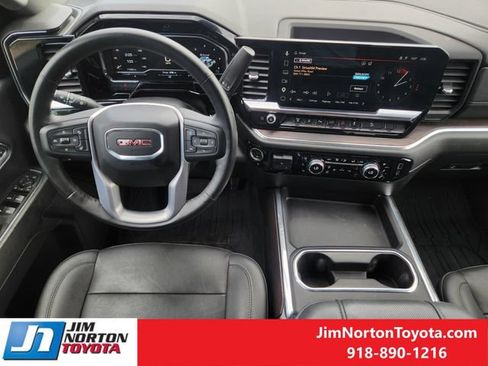Used 2024 GMC Sierra 2500 SLT w/ SLT Premium Package AWD/4WD image 27
