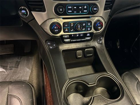 Used 2017 GMC Yukon SLT w/ Open Road Package image 29