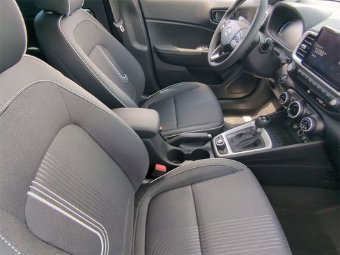 New 2025 Hyundai Venue Limited image 11