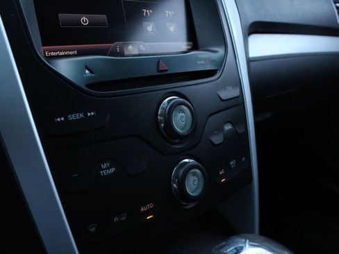 Used 2014 Ford Explorer XLT w/ Equipment Group 202A FWD image 15