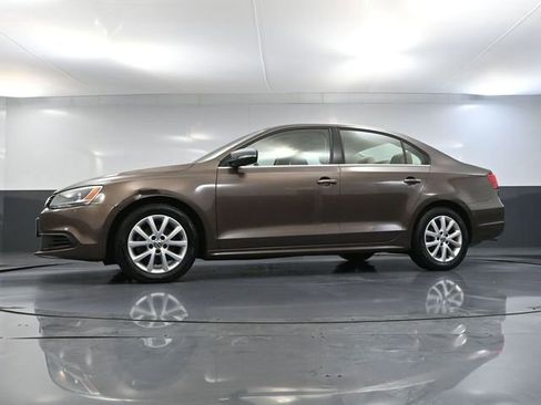 Used 2014 Volkswagen Jetta SE image 48