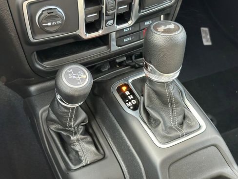 New 2024 Jeep Wrangler Sahara w/ Technology Group image 24