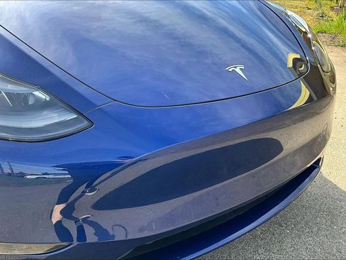 Used 2023 Tesla Model Y Long Range AWD/4WD image 32