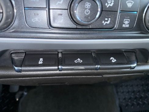 Used 2017 GMC Sierra 1500 SLE w/ SLE Value Package image 34