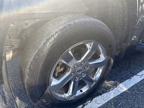 Used 2022 Ford F150 Lariat w/ Equipment Group 502A High image 19