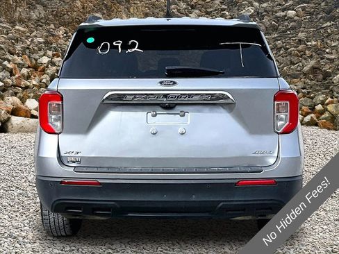 Used 2022 Ford Explorer XLT AWD/4WD image 4