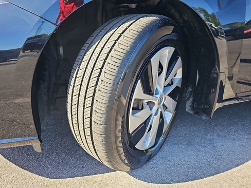 Used 2025 Nissan Altima 2.5 S FWD image 34