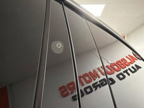 Used 2021 Tesla Model X Long Range image 6