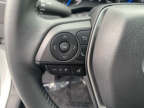 Certified 2023 Toyota Venza LE AWD/4WD image 25