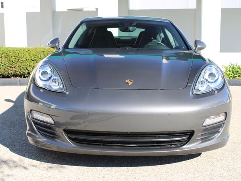 Used 2013 Porsche Panamera S image 10