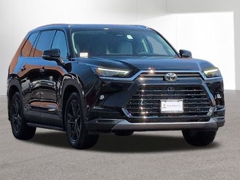 New 2026 Toyota Grand Highlander Platinum image 3