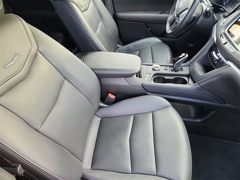 Certified 2025 Cadillac XT5 Premium Luxury image 10