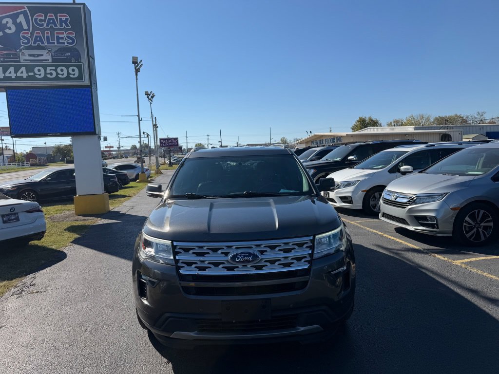 Used 2019 Ford Explorer XLT w/ Equipment Group 202A AWD/4WD image 8