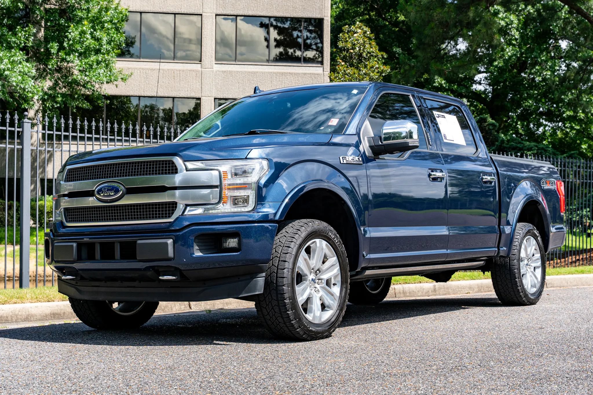 Used 2020 Ford F150 Platinum w/ Equipment Group 701A Luxury AWD/4WD image 1