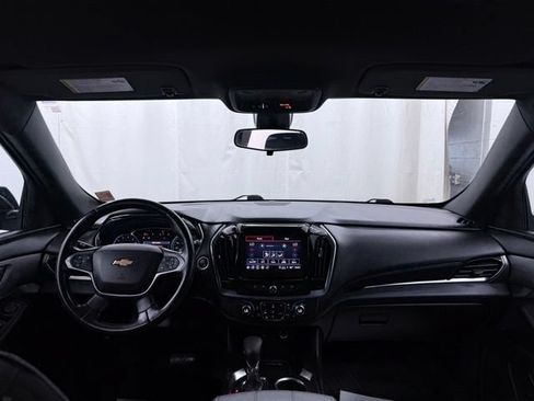 Used 2022 Chevrolet Traverse LT FWD image 33