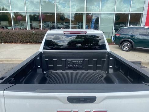 Used 2024 GMC Sierra 1500 SLT image 7