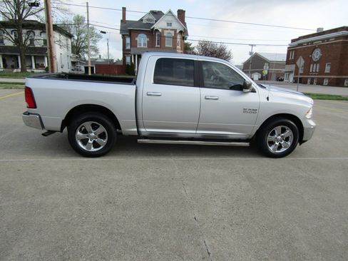Used 2017 RAM 1500 Lone Star RWD image 2