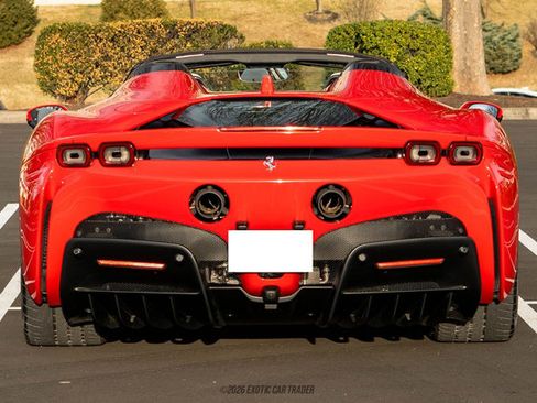 Used 2025 Ferrari SF90 Spider image 7