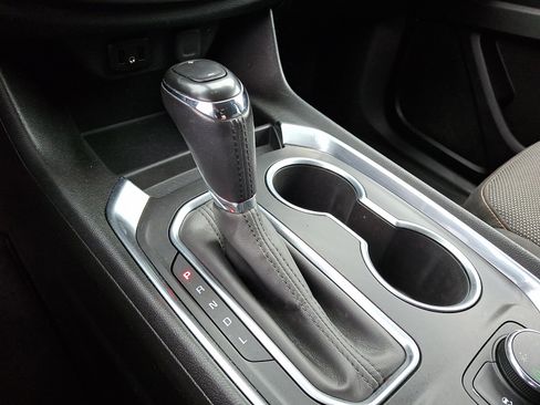 Used 2019 Chevrolet Traverse LT image 13