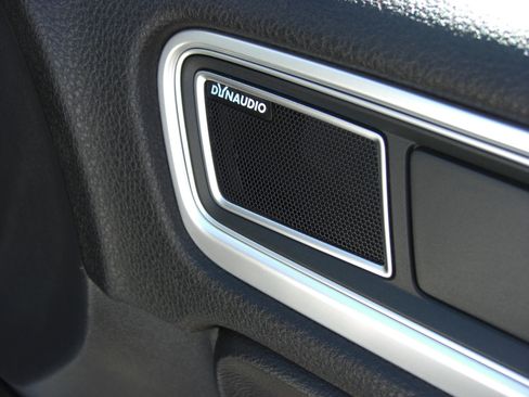 Used 2016 Volkswagen Touareg Executive image 18