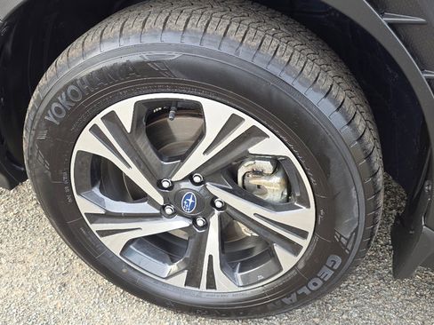 Used 2024 Subaru Crosstrek 2.0i Premium image 34