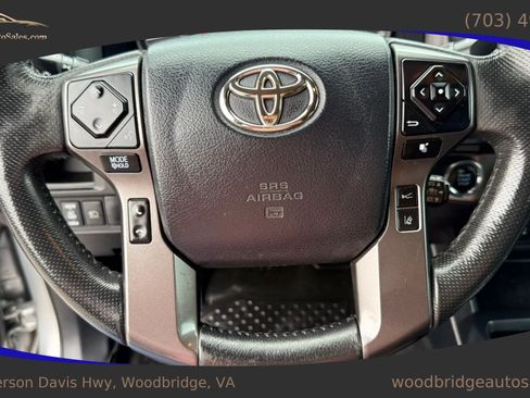 Used 2019 Toyota Tacoma TRD Sport AWD/4WD image 18