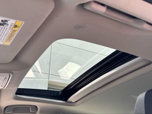 Used 2025 Honda Accord SE image 5