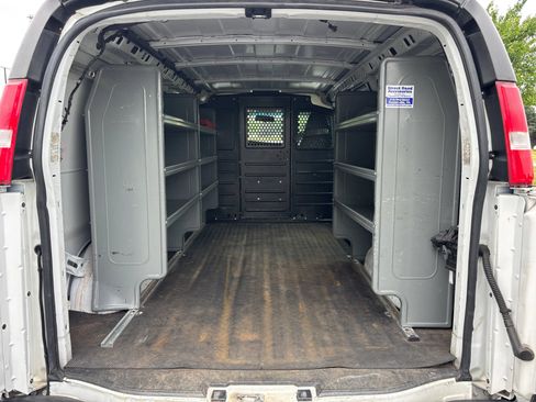 Used 2020 GMC Savana 2500 w/ Driver Convenience Package RWD image 8