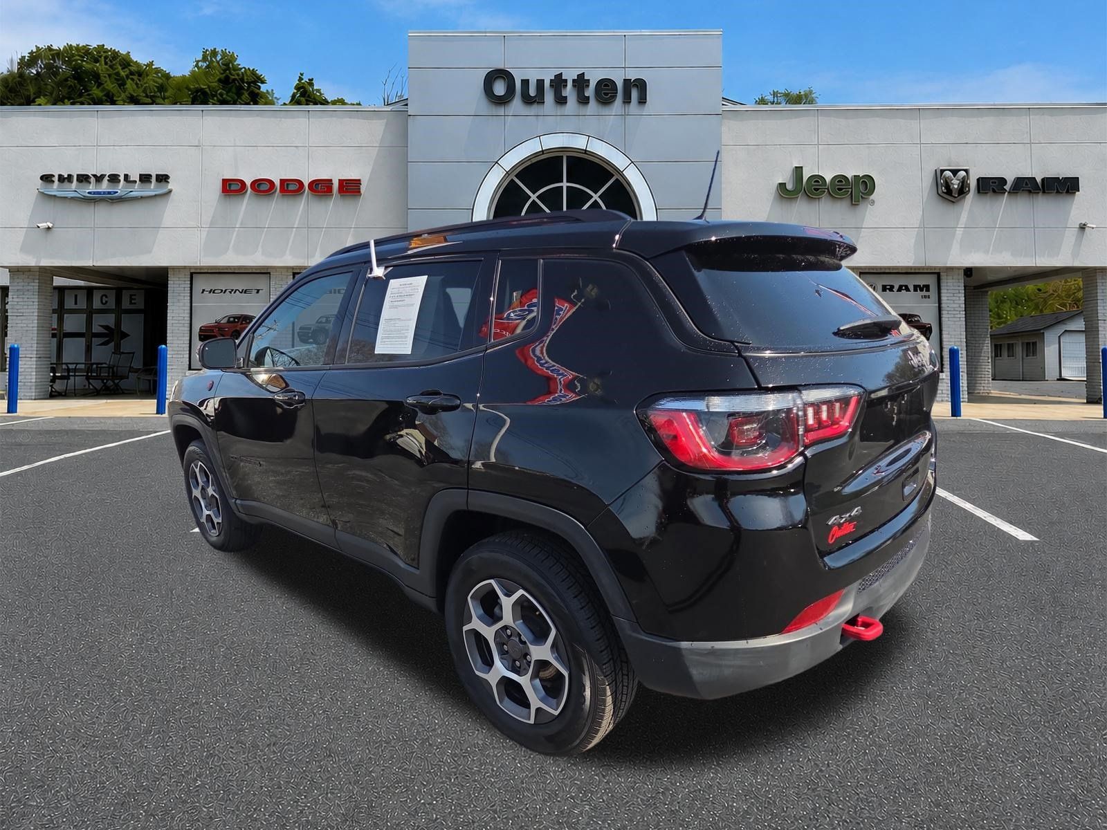 Certified 2022 Jeep Compass Trailhawk w/ Trailhawk Convenience Group AWD/4WD image 6