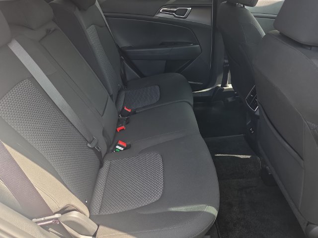 Certified 2026 Kia Sportage LX AWD/4WD image 17