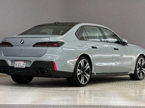 Certified 2023 BMW 760i xDrive image 8