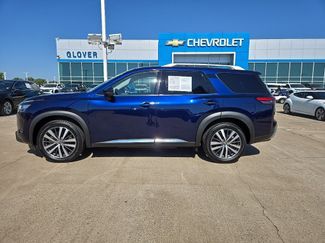 Used 2022 Nissan Pathfinder Platinum video 2