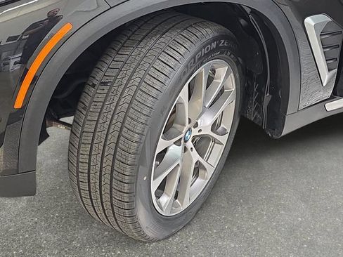 Certified 2024 BMW X5 xDrive40i w/ Premium Package AWD/4WD image 29