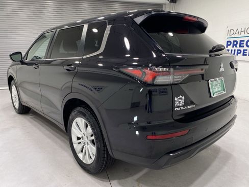 Used 2025 Mitsubishi Outlander ES AWD/4WD image 6