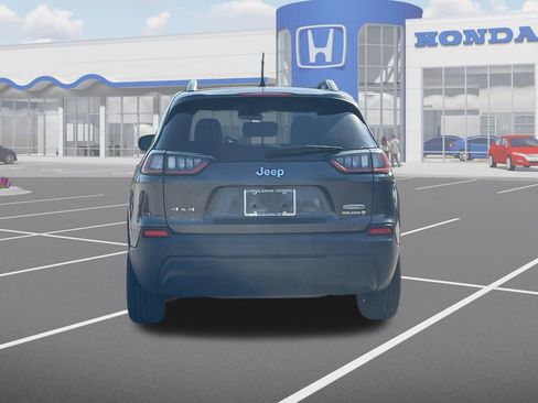 Used 2020 Jeep Cherokee Latitude Plus image 7