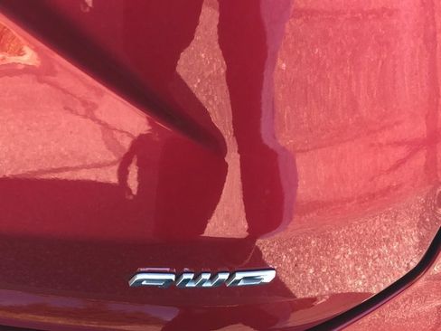 Used 2024 Ford Edge Titanium image 2