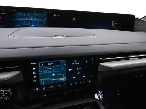 New 2027 Lincoln Navigator Reserve w/ Jet Appearance Package AWD/4WD image 26